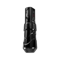 Macchina per tatuaggi FK Irons Max nera con One Powerbolt su sfondo bianco