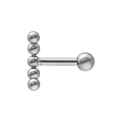 Orecchino barbell in titanio argento con sfera su sfondo bianco