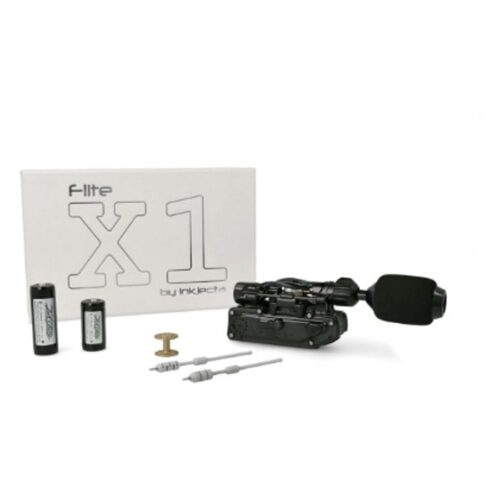 Macchinetta per tatuaggi Inkjecta Flite X1 nera con accessori su sfondo bianco