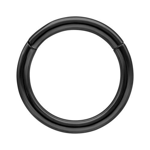 Anello a cerniera nero in titanio, diametro interno di 14mm, spessore di 1mm su sfondo bianco