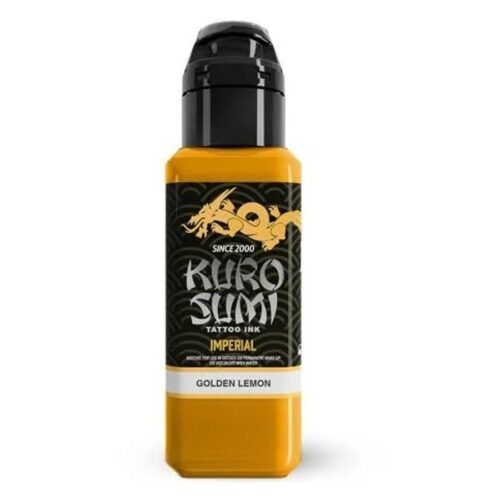 Inchiostro giallo Kuro Sumi Imperial per tatuaggi in flacone da 44 ml su sfondo bianco