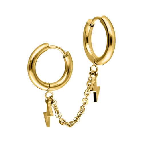 Orecchini Gold Double Huggie con pendente a fulmine e catena su sfondo bianco