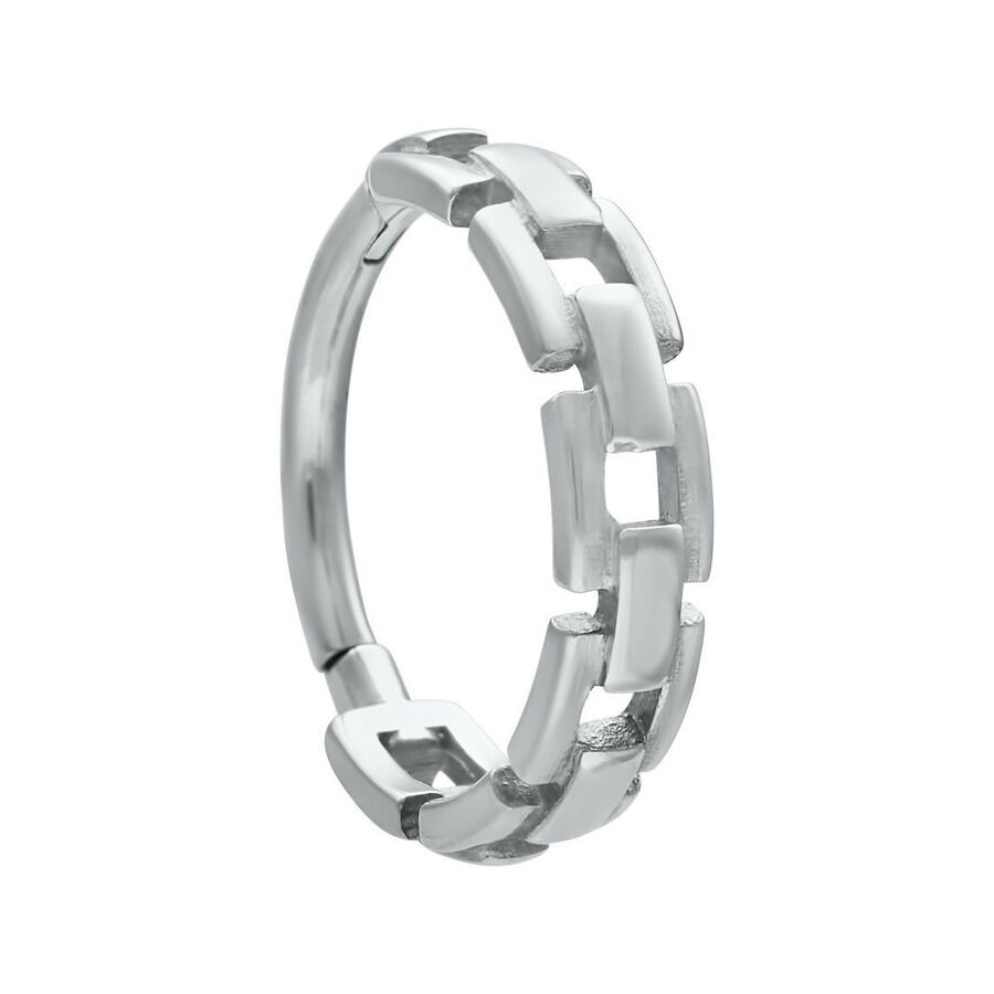 Clicker Piercing a Catena Argento Clicker a Catena Argento in acciaio chirurgico su sfondo bianco