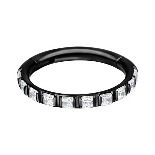 Clicker Piercing nero con pietre cristalline su sfondo bianco