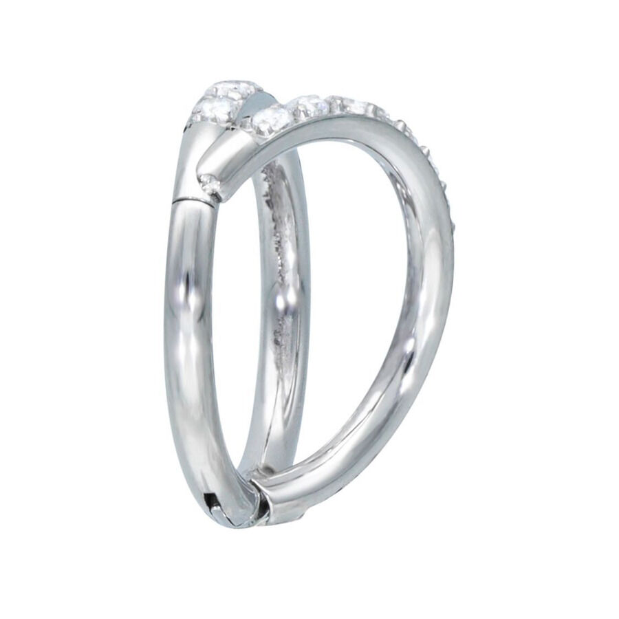 Clicker Piercing argento con cristalli su sfondo bianco