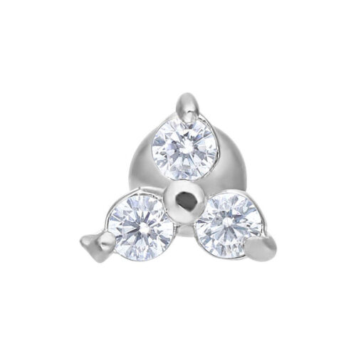 Orecchino barbell in argento con tre cristalli chiari su sfondo bianco