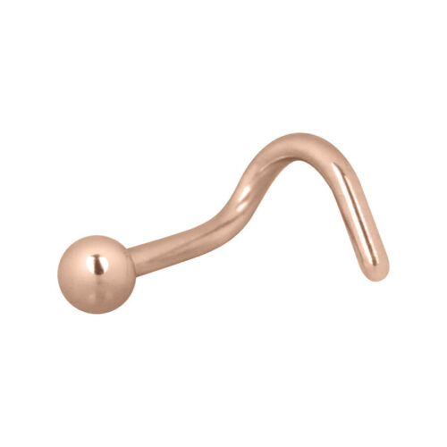 Piercing al naso con sfera color oro rosa su sfondo bianco