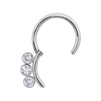 Clicker per Setto in Argento con Cristalli, 1.6 mm Anello piercing argento con tre cristalli chiari su sfondo bianco