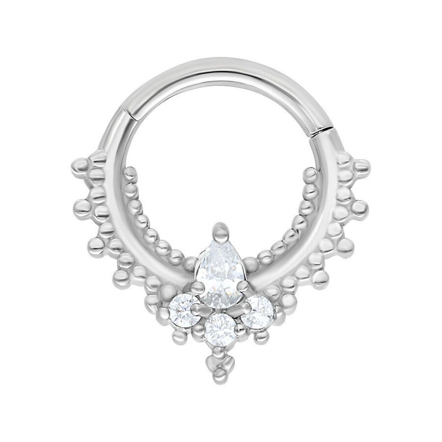 Anello piercing Oriental Drop Clicker in argento con cristalli su sfondo bianco