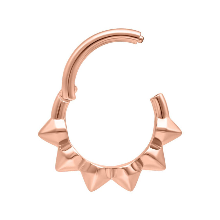 Anello piercing in oro rosa con design a spikes su sfondo bianco