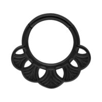 Ginkgo Clicker nero in acciaio chirurgico 316L su sfondo bianco