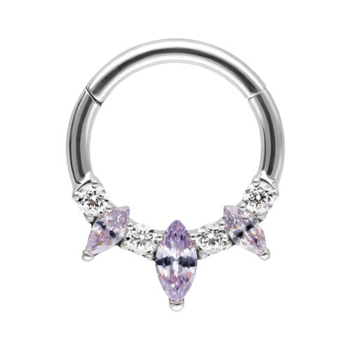 Septum Clicker in argento in acciaio chirurgico con cristalli color lavanda su sfondo bianco