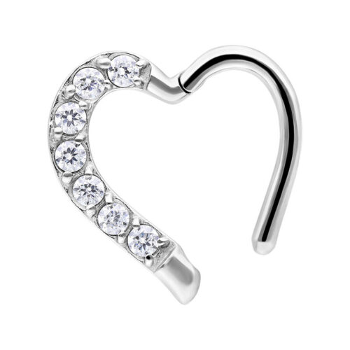 Anello piercing cuore in argento con cristalli chiari su sfondo bianco