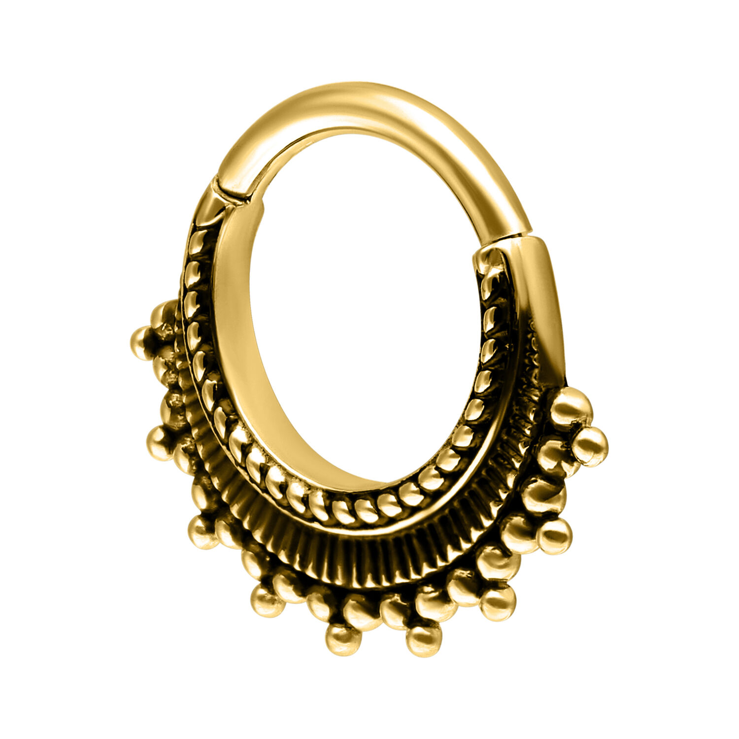 Anello piercing dorato con meccanismo a clic su sfondo bianco