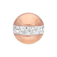 Attacco per piercing in oro rosa con cristalli Attacco per piercing rotondo in acciaio chirurgico oro rosa con cristalli chiari su sfondo bianco