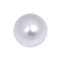 Sfera di perla sintetica bianca con diametro di 3 mm su sfondo bianco