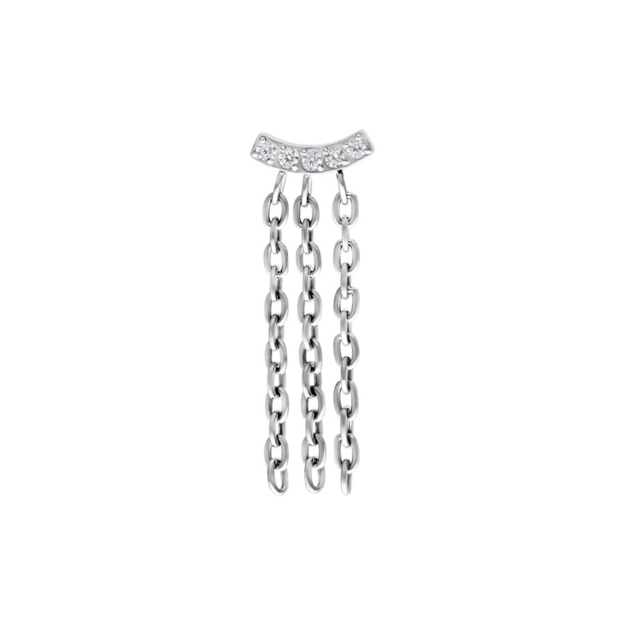 Inserto per piercing in argento con cristalli e catene su sfondo bianco