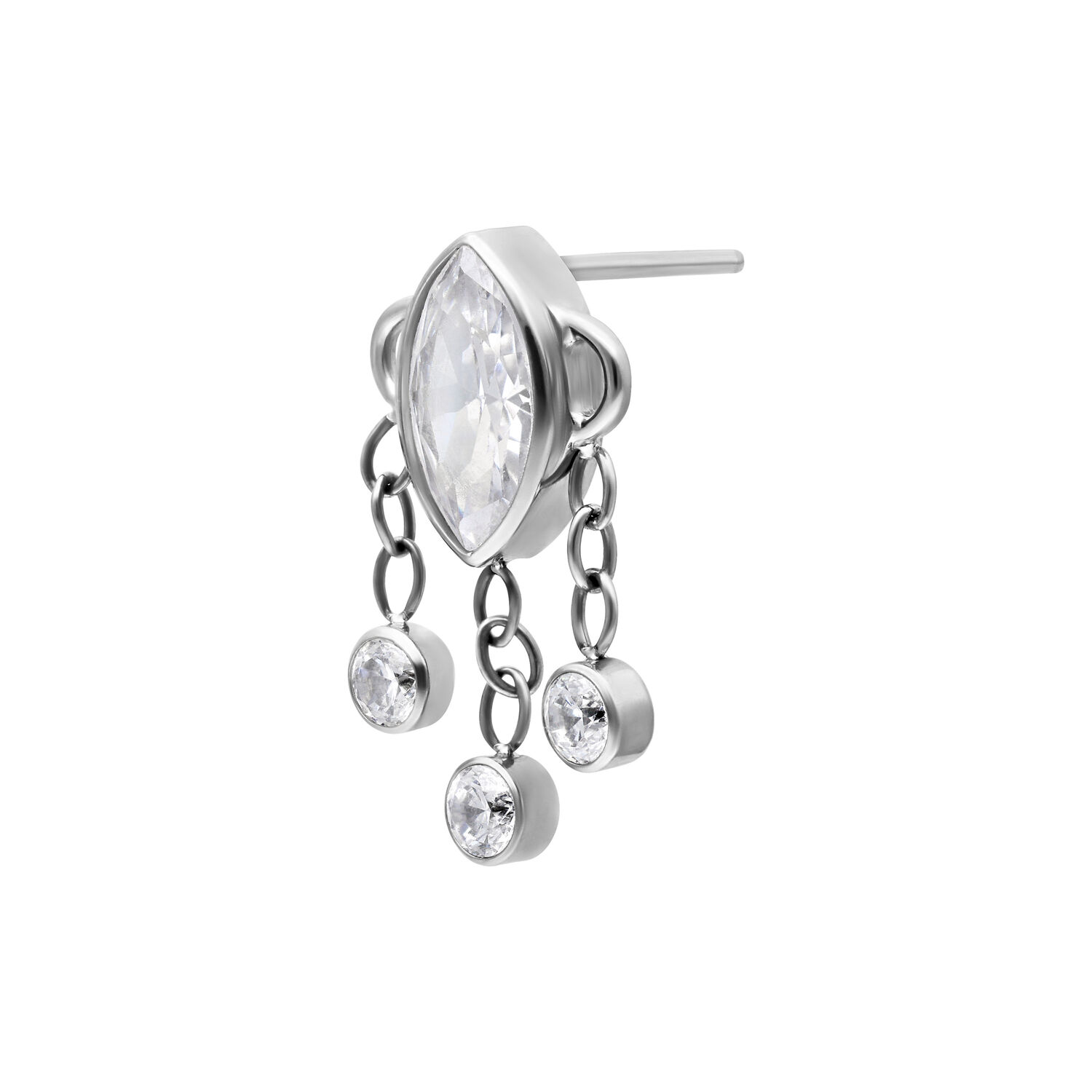 Inserto per orecchie in argento con tre cristalli pendenti su sfondo bianco