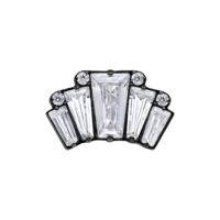 Adattatore Push Fit nero con cinque cristalli quadrati chiari su sfondo bianco