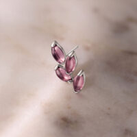 Inserto in argento con pietre di ametista su sfondo marmorizzato