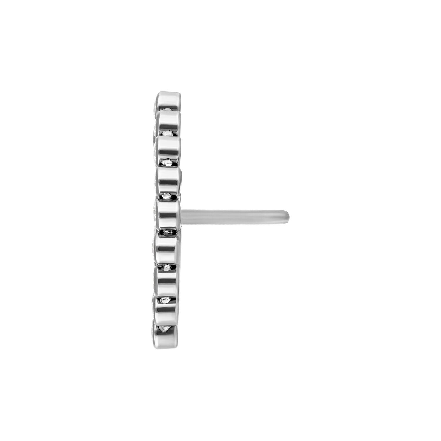 Inserto in titanio argentato con design Push Fit su sfondo bianco