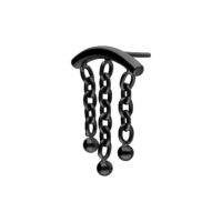 Accessorio a catena nero con tre catene pendenti per piercing Helix su sfondo bianco