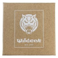 Scatola per gioielli Wildcat marrone con logo bianco su sfondo neutro