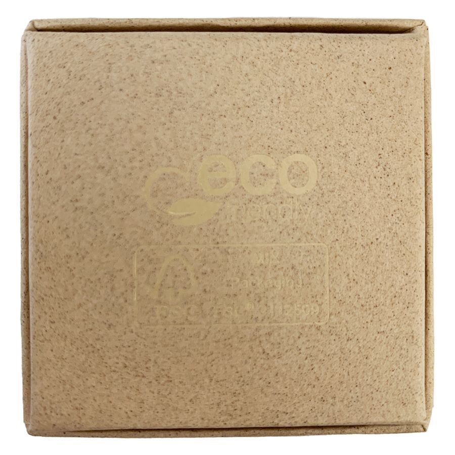 Scatola di cartone quadrata con logo Wildcat su sfondo beige