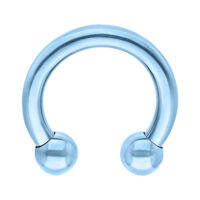 Barbell Circolare azzurro chiaro in titanio su sfondo bianco