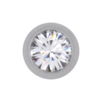 Attacco piercing in titanio argento con cristallo chiaro sfaccettato su sfondo bianco