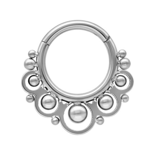 Temple Clicker argento in titanio con decorazioni a sfera su sfondo bianco