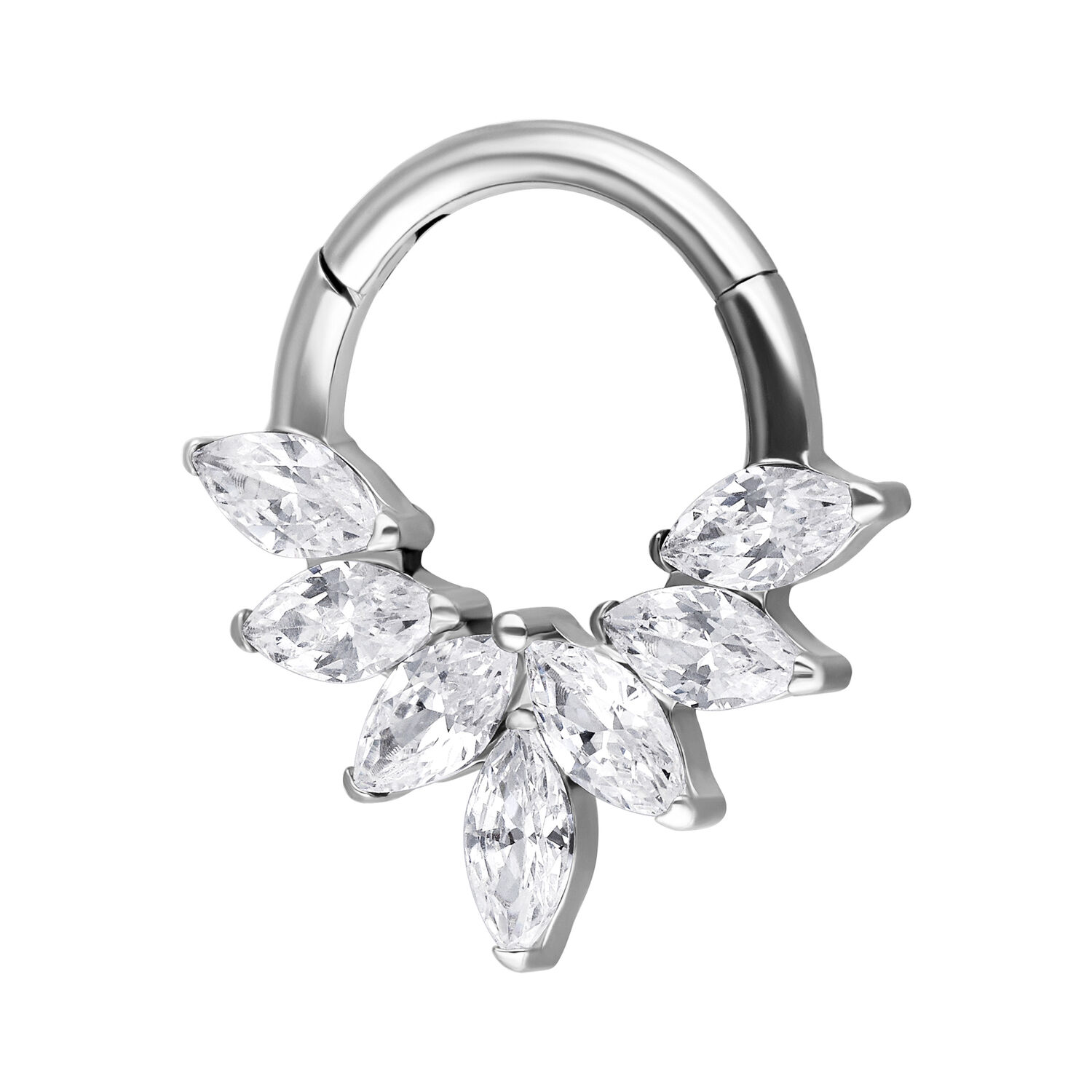 Clicker per septum in argento con cristalli a forma di marquise su sfondo bianco