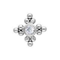 Punta in titanio argentato con pietra cristallina e sfere su sfondo bianco