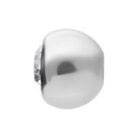 Sfera sfaccettata in argento con cristallo chiaro, sfondo studio