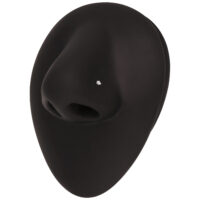 Piercing naso nero con cristallo chiaro su sfondo bianco