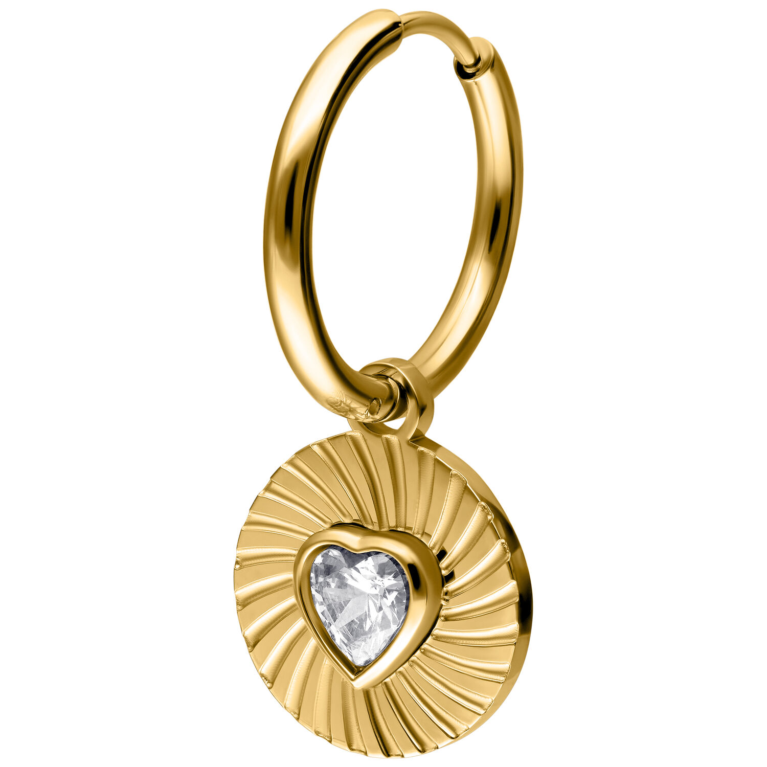 Orecchini a cerchio dorati con ciondolo a cuore Orecchino dorato con ciondolo rotondo e cristallo a forma di cuore su sfondo bianco