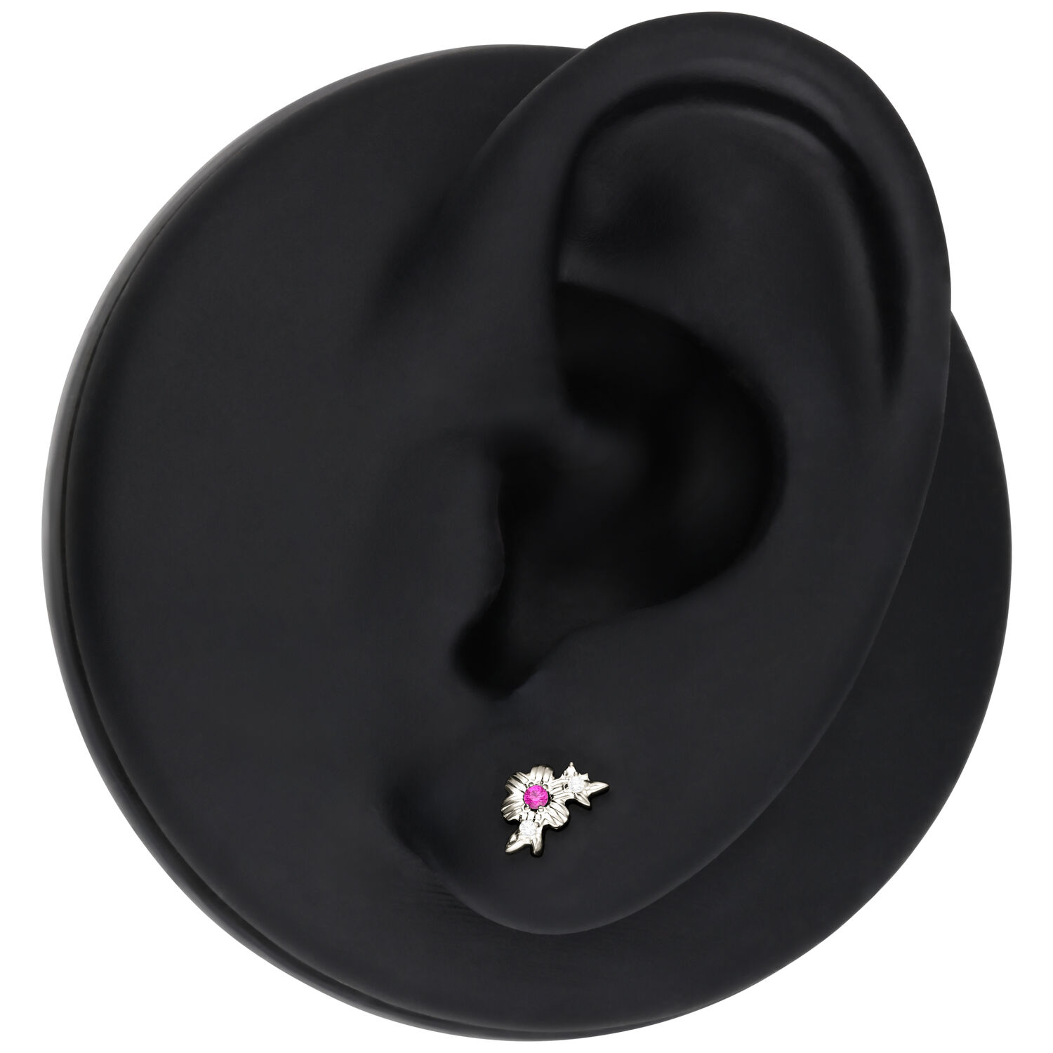 Inserto per orecchio argento con cristallo rosso su supporto nero