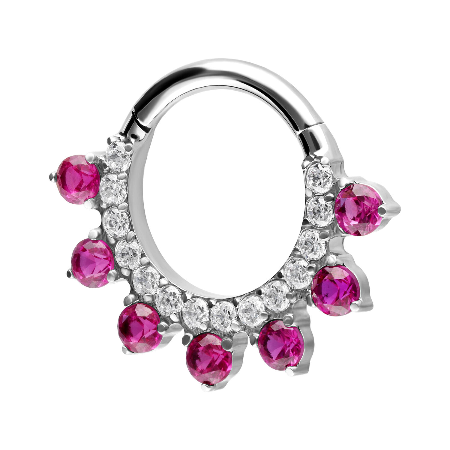 Anello piercing clicker d'argento con cristalli rossi e chiari su sfondo bianco