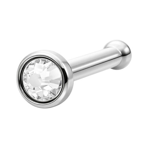 Piercing al naso in argento con cristallo trasparente su sfondo bianco