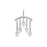 Punta per piercing argento con cinque cristalli chiari su catene, su sfondo bianco