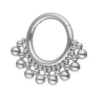 Clicker Piercing in Titanio Argento Bubble Clicker per setto in argento con design a bolle in titanio, su sfondo bianco