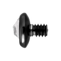 Accessorio in titanio nero con cristallo Accessorio metallico nero con cristallo chiaro su sfondo bianco