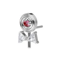 Lollipop d'argento Push Fit con cristallo rosso e chiaro su sfondo bianco