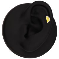 Attacco a limone dorato per piercing all'orecchio Modello di orecchio nero con piccolo attacco a limone dorato per piercing