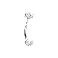 Micro Bananabell in titanio a forma di fiore Piercing a fiore in argento con barra curva e finitura a foglia su sfondo bianco