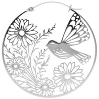 Orecchini d'argento con motivo di uccelli e fiori Orecchini rotondi d'argento con uccello e fiori su sfondo bianco