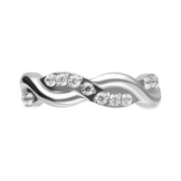 Anello a Onde Cristalline in Titanio Anello argento con design ondulato, decorato con cristalli chiari, su sfondo bianco