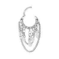 Anello piercing argento con gocce di cristallo chiare e design a catena serpente su sfondo bianco