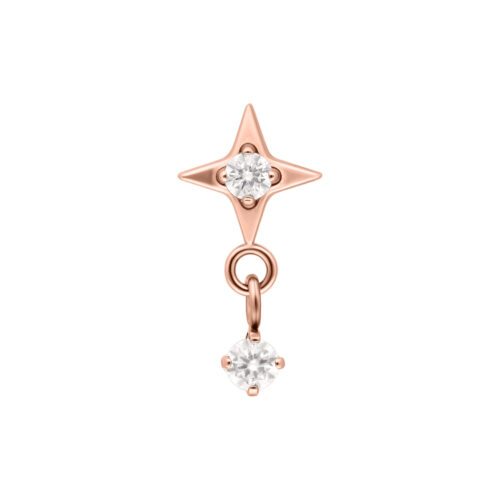 Orecchino a stella in oro rosa con ciondolo e pietre brillanti su sfondo bianco