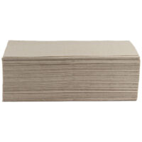 Asciugamano monostrato piegato, beige Asciugamano monostrato beige piegato su sfondo bianco